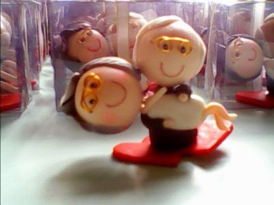 noivinhos em biscuit