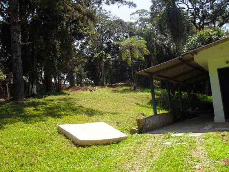 Chácara em Embu-Guaçú