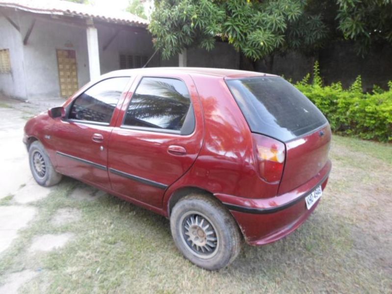 Automovel Fiat Palio 1997 - 4 Portas