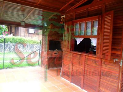 Chalé em lindo condomínio fechado por apenas 105mil lazer e segurança cod 336