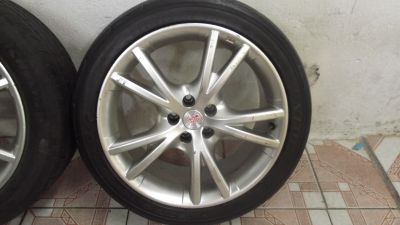 Lindo jogo de aro 17 cinco furos, apenas 800.00