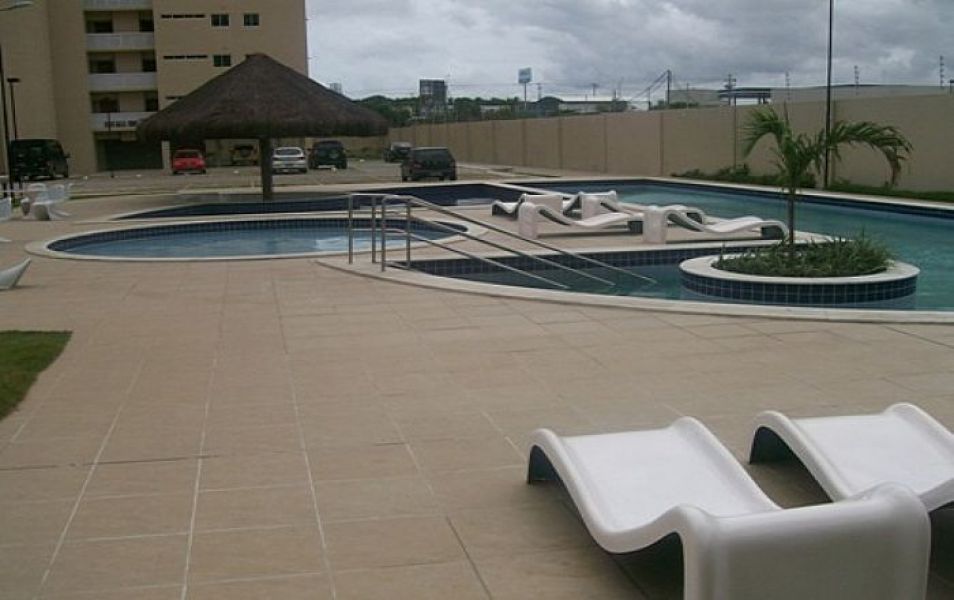 Apartamento no Pitimbu - Cód. 715