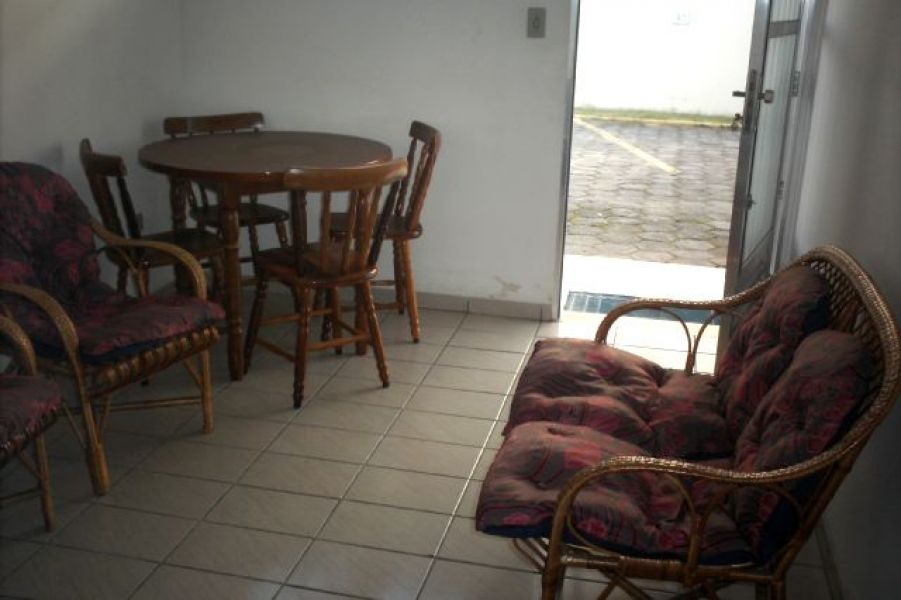 Apartamento aconchegante 2 quartos em lugar tranquilo no Itagua com área de laser