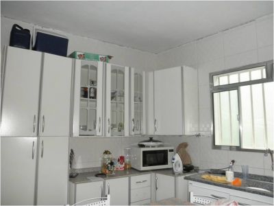 CASA RECREIO SÃO JORGE GUARULHOS SP (VENDE-SE URGENTE) 