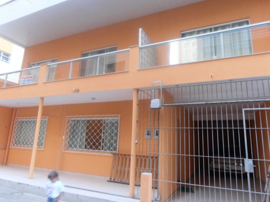 Sobrado quadra mar !centro, contendo 4 apartamentos, Balneario Camboriu