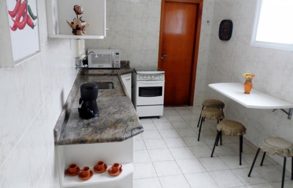 Cód. A018 Ap de 1 dormitório 1 vaga de garagem próximo ao mar