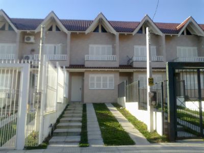 Sobrado 2 suítes com espera para sótão zona sul porto alegre