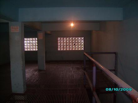 Aluga-se salão,galpão com 192 mts no jabaquara a 12 minutos do metro.