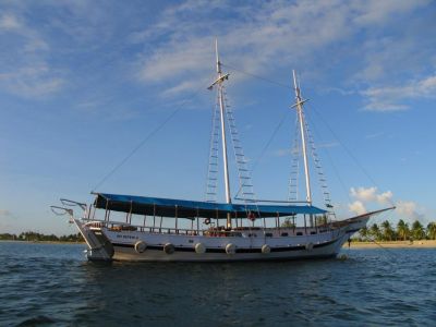 Aluguel de Lanchas, escunas, catamarãs e veleiros em Salvador-Bahia