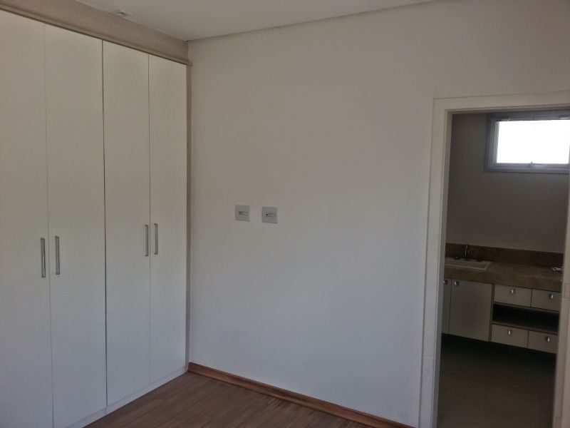 Casa Nova no Residencial Burle Marx.