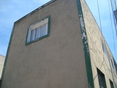 TROCO APTO POR 1 CASA NAS IMEDIAÇÕES CENTRO GUARULHOS SP