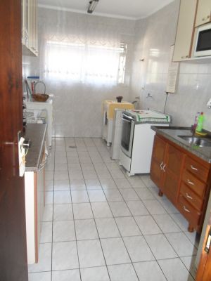 Vendo lindo aptº reformado 2 quartos - R$260.000,00