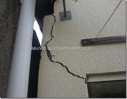 Trinca Saldafort vedante super flexível em lajes, emendas de laje, paredes, madeira, fissuras, furos