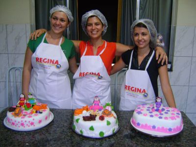 Curso de confeitagem e modelagem em pasta americana