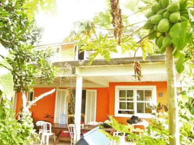 Vendo 3 Casas em pequeno Sitio