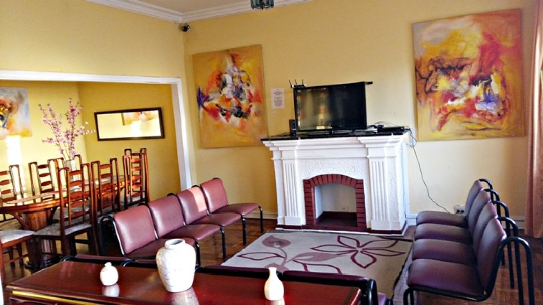 Hospedaria para rapazes na Av. Dom Pedro I