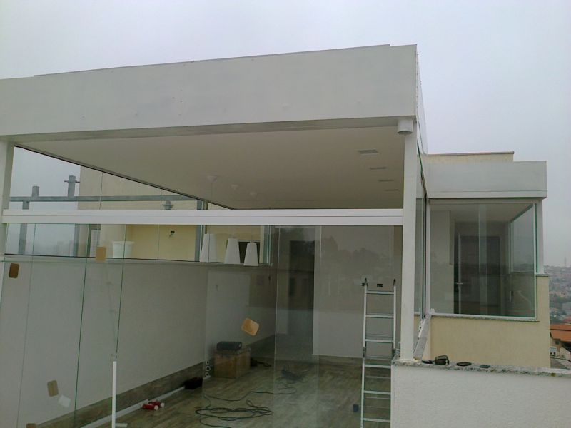 Coberturas apartamentos em policarbonato ou telha termo acustica