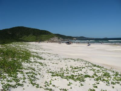 PRAIA PONTAL PERÓ CABO FRIO/BÚZIOS RJ - Lote plano com 1.480m² (40m x 37m)