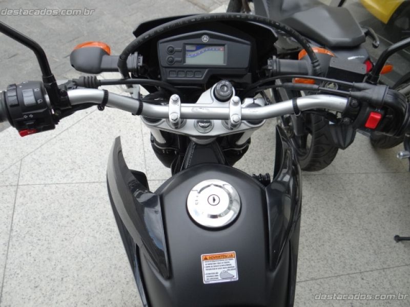 XTZ 250 - LANDER - PRETA