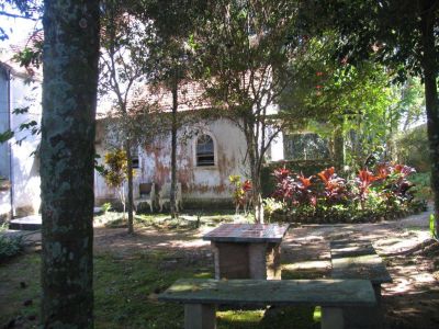 CASA TIPO CHALÉ