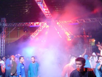 DJ  SOM LUZ ILUMINAÇÃO TELÃO  FAZENDO SUA FESTA 