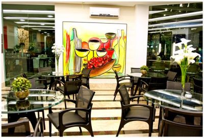 APTO FRENTE AO MAR COMPLETA AREA DE LAZER